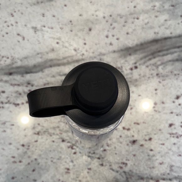 Yeti Transparent Bottle with Black Cap - Picture 3 of 3